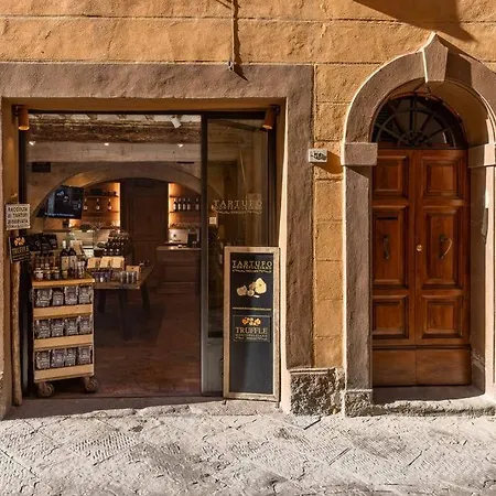 Truffle House Tuscany Magnatum Pico Montepulciano Stazione