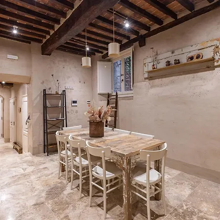 Truffle House Tuscany Magnatum Pico * Montepulciano Stazione