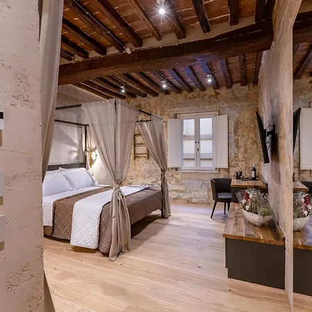 Truffle House Tuscany Magnatum Pico *